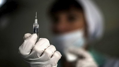 Ηλικιωμένοι συμμετέχουν σε κλινικές δοκιμές για εμβόλια κατά του κορωνοϊού