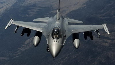 Στην αεροπορική βάση της Σούδας καταφθάνουν τέσσερα F-16 των Ηνωμένων Αραβικών Εμιράτων