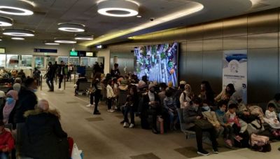 Στη Γερμανία μεταφέρθηκαν 142 πρόσφυγες (βίντεο)