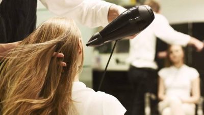 Κομμωτήρια στο Ηράκλειο: «Φωτιά» έχουν πάρει τα τηλέφωνα για ένα ραντεβού