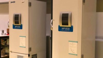 Έφτασαν τα πρώτα ψυγεία για τα εμβόλια κορωνοϊού στη Θεσσαλονική