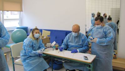Rapid tests στο Κέντρο Εκπαιδευτικής και Συμβουλευτικής Υποστήριξης του Ηρακλείου (φωτογραφίες)