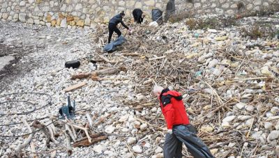 Οι εθελοντές έπιασαν δουλειά στο Ρέθυμνο (φωτογραφίες)