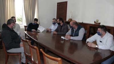 Υπογραφές για έργο στο αγροτικό οδικό δίκτυο των Χανίων 