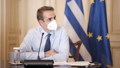 Τηλεδιάσκεψη υπό τον Κυριάκο Μητσοτάκη για το σχέδιο εμβολιασμού