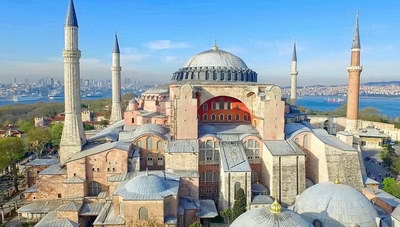 «Θα υπάρχει πόρνη στο τζαμί;» Σε αυτήν αναφέρεται ο Εμπουμπεκίρ Σοφούογλου