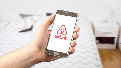 Airbnb: Ένταξη στο αμερικανικό χρηματιστήριο