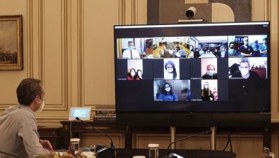 Ευχαριστίες Μητσοτάκη στις νοσηλεύτριες: Το σπίτι σας είναι όλη η Ελλάδα (βίντεο)