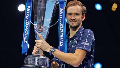 ATP Finals: Μεντβέντεφ ο διάδοχος του Τσιτσιπά 