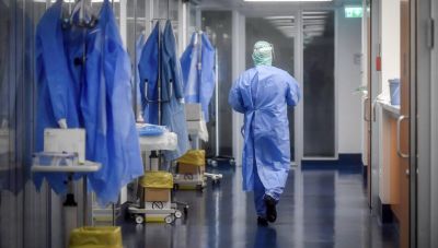 Κορωνοϊός- Ελλάδα: 1747 νέα κρούσματα και 121 θάνατοι