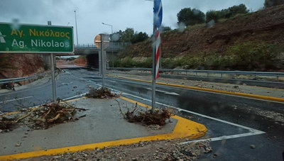 Στο έλεος της κακοκαιρίας και πάλι η Κρήτη- Δρόμοι ποτάμια και κατολισθήσεις (φωτογραφίες +βίντεο)