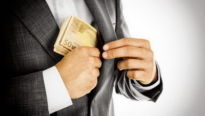 ΑΠΟΚΛΕΙΣΤΙΚΟ: Ο απατεώνας «Παπαδόπουλος» που απειλεί πολίτες και τους αρπάζει λεφτά!