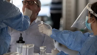 Η Γαλλία θα πρέπει να παραμένει σε επαγρύπνηση για την αύξηση των κρουσμάτων κορωνοϊού