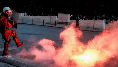 Νέα ένταση στο κέντρο της Αθήνας μετά την πορεία για τον Τζορτζ Φλόιντ