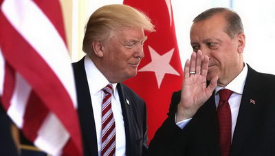 Η επικοινωνία του Ερντογάν με τον Τραμπ, η ΑΟΖ και οι απειλές