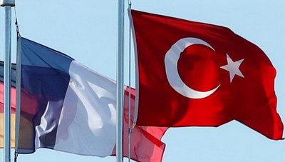 Σε τεντωμένο σχοινί ακροβατούν οι σχέσεις της Γαλλίας με την Τουρκία...