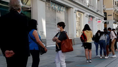 «Η Ισπανία ξανανοίγει τα σύνορά της αλλά παραμένει ευάλωτη»