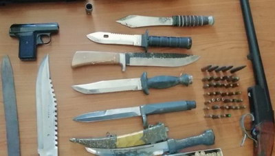 Χανιά: Έκανε συλλογή από... μαχαίρια