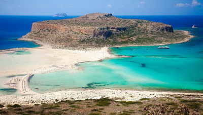 Το εμπόδιο στη ροή τουριστών από τη Βρετανία και στην... Κρήτη, έχει εξήγηση