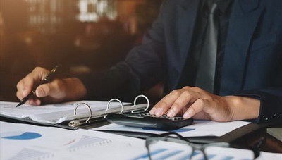 Θέμα: newshub.gr: Δύο νεκροί λογιστές σε λίγες μέρες- Γιατί απειλούνται με σωματική και ψυχική εξόντωση