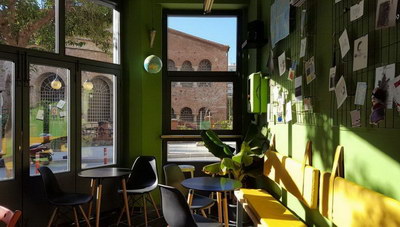 Ανοίγουν σήμερα εστιατόρια, καφέ, απελευθερώνονται οι μετακινήσεις στα νησιά