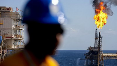 Παγκόσμια συμφωνία για μείωση της παραγωγής πετρελαίου - Τι σημαίνει πρακτικά...