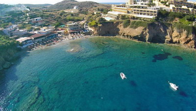 Καθαρίζουν το βυθό της Αγίας Πελαγίας