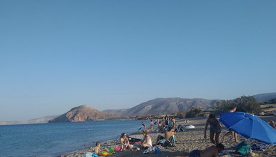 Κρήτη: Η παραλία που δεν την πιάνουν οι βοριάδες και οι νοτιάδες - Ιδανική για διακοπες