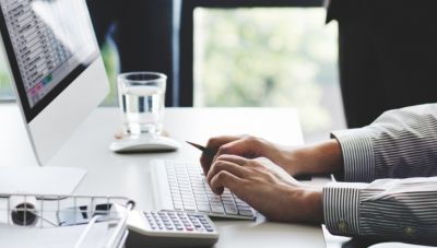 Παράταση μέχρι τέλος Απριλίου η τηλεργασία για το 50% των εργαζομένων