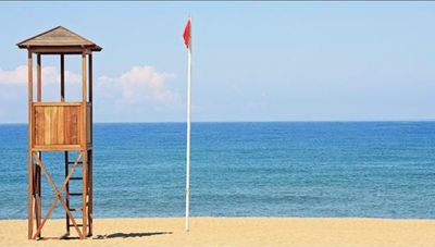Δημοτικές παραλίες χωρίς ναυγοσώστες;- Καμπανάκι από τους Δημάρχους 