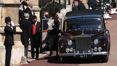 Πρίγκιπας Φίλιππος: Η κηδεία και το λάβαρο με τον ελληνικό σταυρό στο φέρετρο