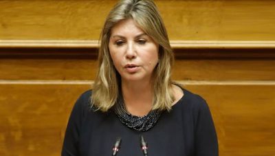 Μακρή: Πιθανό άνοιγμα των σχολείων στις 12 Απριλίου - Τι θα συμβεί με τις Πανελλαδικές