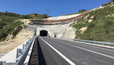 Mεσαρα: Ερευνες για το «ξήλωμα» της σήραγγας Απομαρμά - Συναγερμός για τις άλλες σήραγγες και κοιλαδογέφυρες