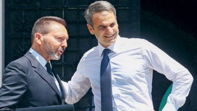 Γεύμα εργασίας μεταξύ Μητσοτάκη και Στουρνάρα