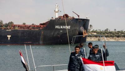 Διώρυγα του Σουέζ: Πέρασαν όλα τα πλοία «σε αναμονή»