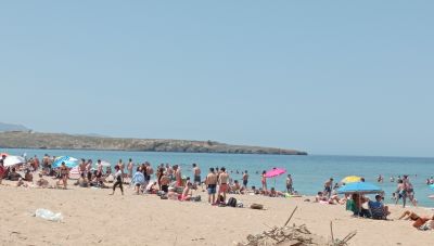 Ηράκλειο: Βουτιές και ηλιοθεραπεία στις παραλίες!