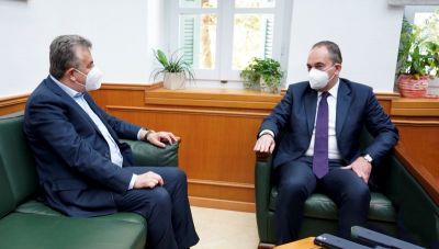 Στην Περιφέρεια ο Γιάννης Πλακιωτάκης: Η δέσμευση για το Ενετικό Λιμάνι και τα έργα ανάπτυξης (βίντεο)
