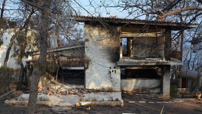 Προκαταβολή 20.000 ευρώ σε κάθε πυρόπληκτο για να χτίσει ξανά το σπίτι του