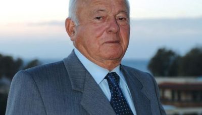 Οι ξενοδόχοι του Ηρακλείου αποχαιρετούν τον Κώστα Μαντωνανάκη