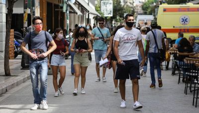 Ανεμβολίαστοι: Rapid test από την τσέπη τους- «stop» στους κλειστούς χώρους