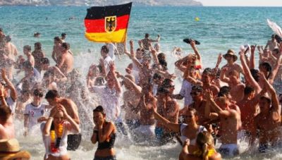 Περιοχή υψηλού κινδύνου η Κρήτη από αύριο για τους Γερμανούς τουρίστες