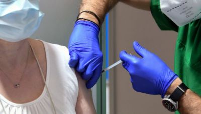 Το εμβόλιο θα γίνει υποχρεωτικό, οι ανακοινώσεις τον Σεπτέμβριο