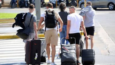 Η Ελλάδα δέχεται 100.000 τουρίστες ημερησίως τον Αύγουστο-Πάνω από 90% οι πληρότητες στην Κρήτη