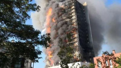 Ιταλία: Πυρκαγιά ξέσπασε σε ουρανοξύστη του Μιλάνου (βίντεο)