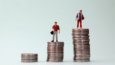 Αύξηση μισθού έως 236 ευρώ το χρόνο λόγω τριετιών-Ποιοι θα είναι οι τυχεροί