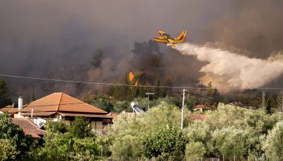 Μάχη με το χρόνο και τις φλόγες σε Εύβοια και Ηλεία-Ενισχύονται οι άνεμοι