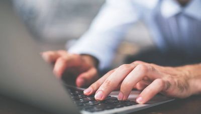 ΓΣΕΕ: Πως αμείβεται η αργία της 15ης Αυγούστου