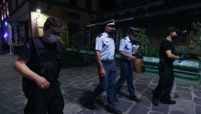 Κρήτη: Πρόστιμο και λουκέτο σε επιχείρηση για όρθιους πελάτες-Οι έλεγχοι στη χώρα