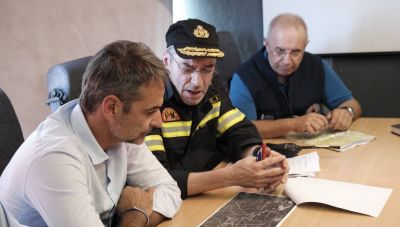 Φωτιές: Στο ενιαίο συντονιστικό κέντρο στο Χαλάνδρι ο Μητσοτάκης