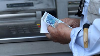 Συντάξεις Ιανουαρίου: Πριν τα Χριστούγεννα οι πληρωμές-Oι ημερομηνίες